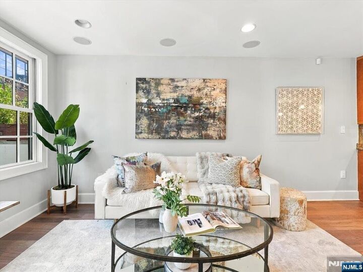 Property Photo:  113 Willow Avenue 2  NJ 07030 