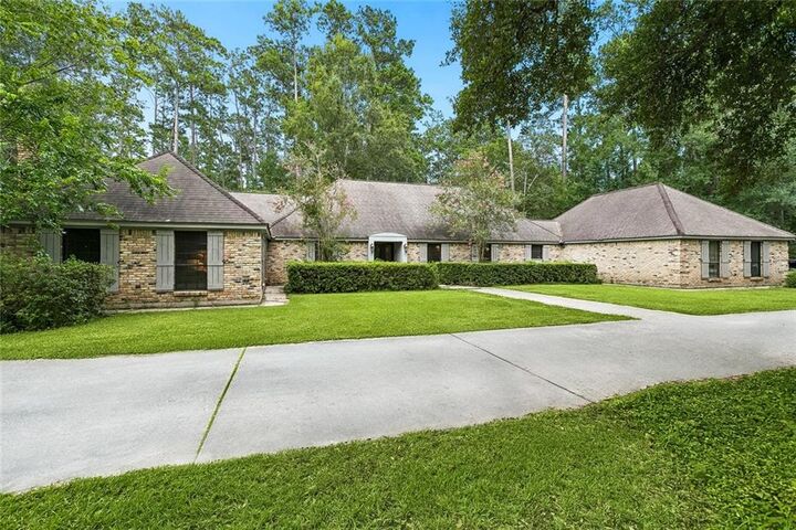 Property Photo: 721 Highway 1085 Highway LA 70447