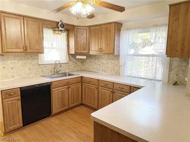 Property Photo:  1661 Byron Drive  OH 44124 