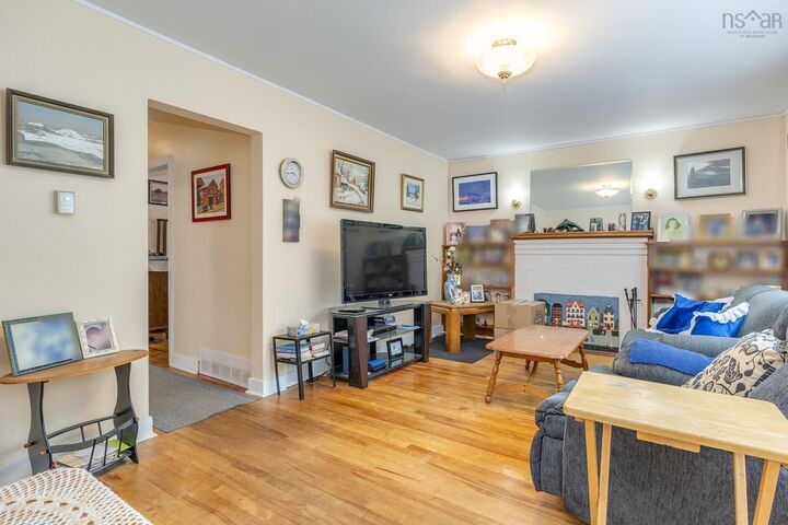 Property Photo: 31 Auburn Avenue NS B3R 1K4