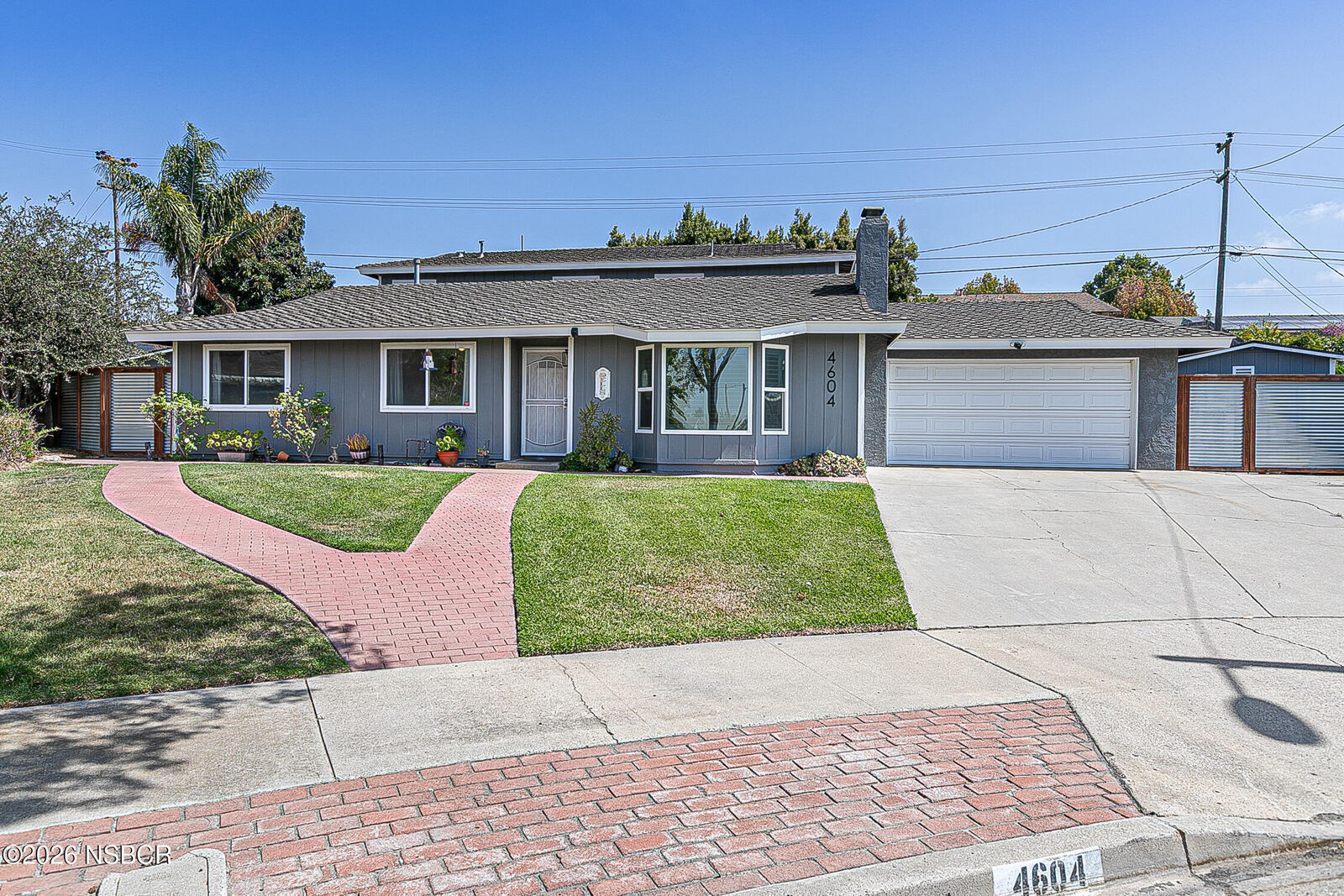 Property Photo: 4604 Laurelwood Drive CA 93455