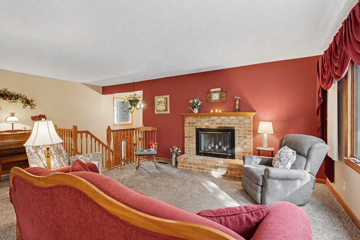 Property Photo: 12405 Villaburne Drive MN 55337