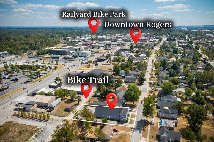 Property Photo:  715 N 3rd Street  AR 72756 