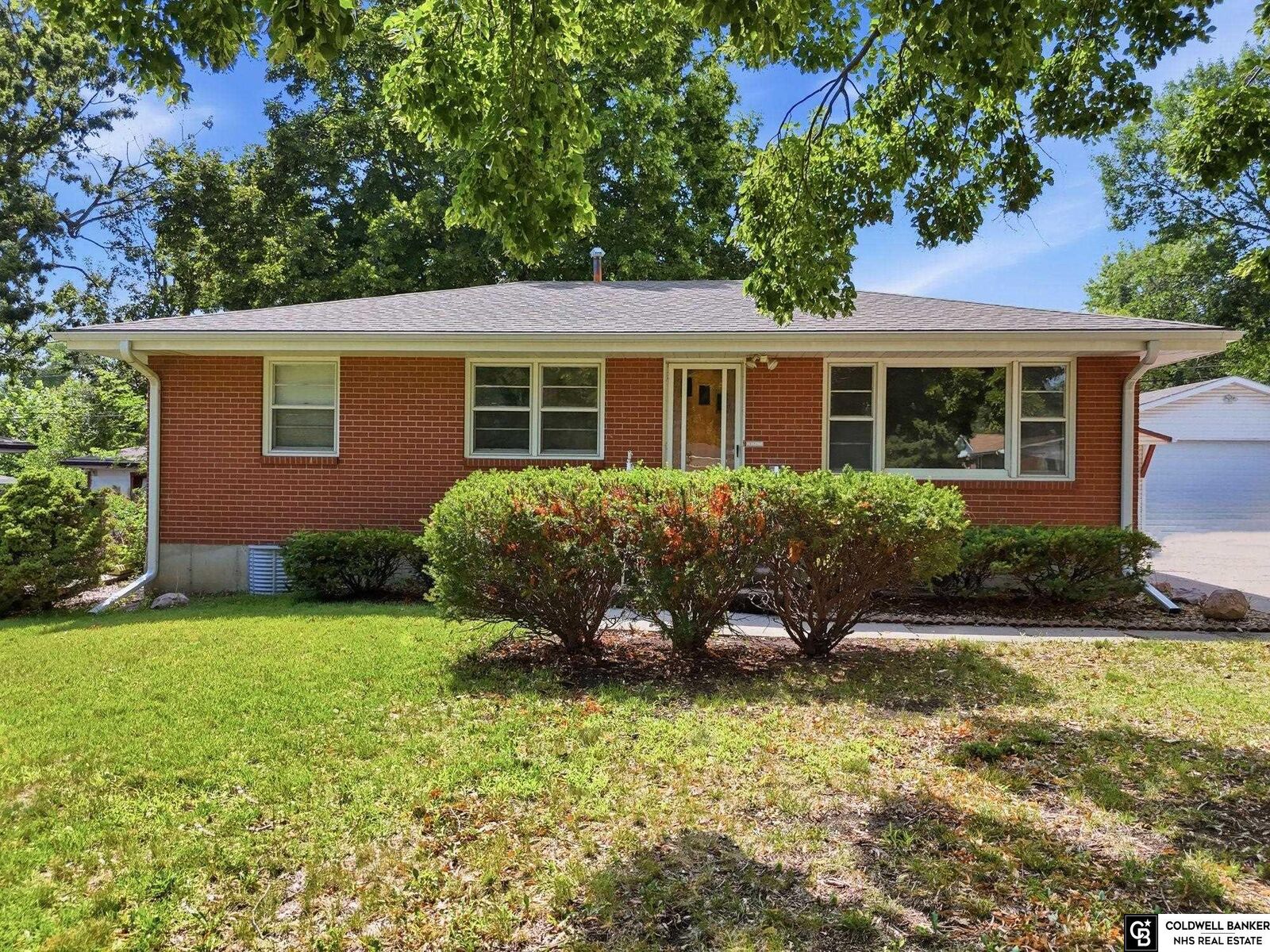 Property Photo: 3931 N 14th Street NE 68521