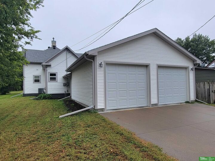 Property Photo:  715 N Beaver Avenue  NE 68467 