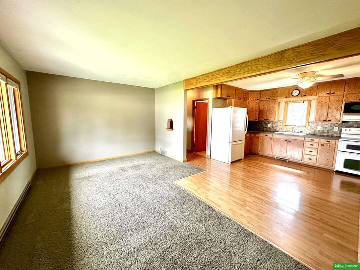 Property Photo:  912 4th Street  NE 68716 