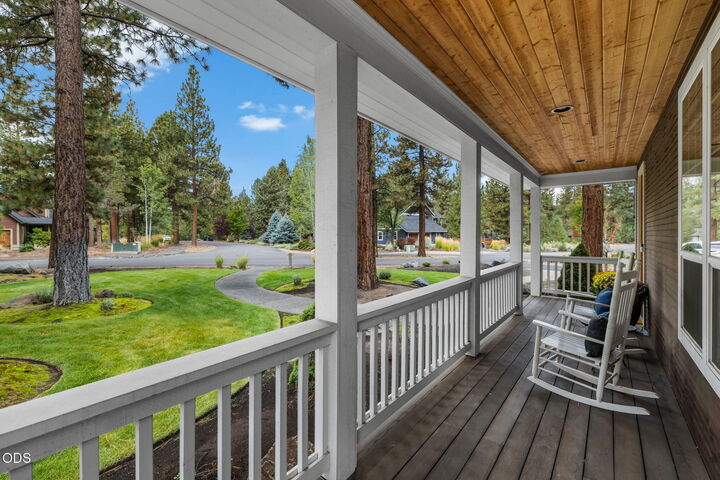 Property Photo: 814 E Coyote Springs Road OR 97759