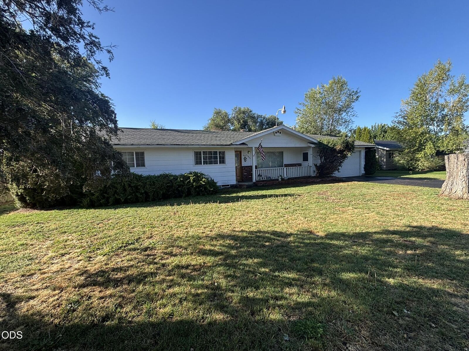 Property Photo:  5436 Villa Drive  OR 97603 
