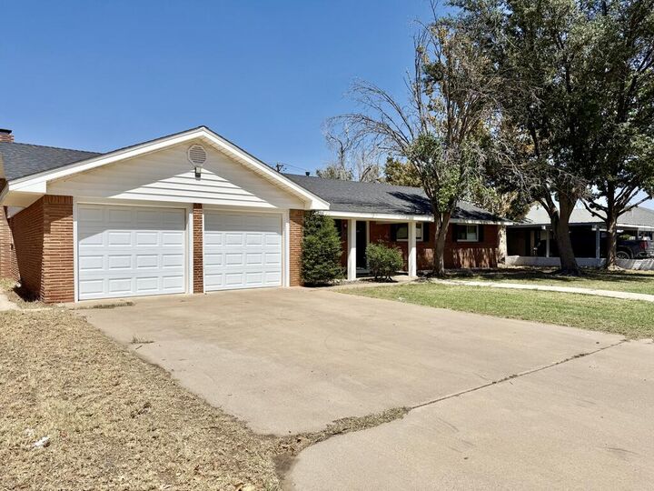 Property Photo:  2406 W Shandon Ave  TX 79705 