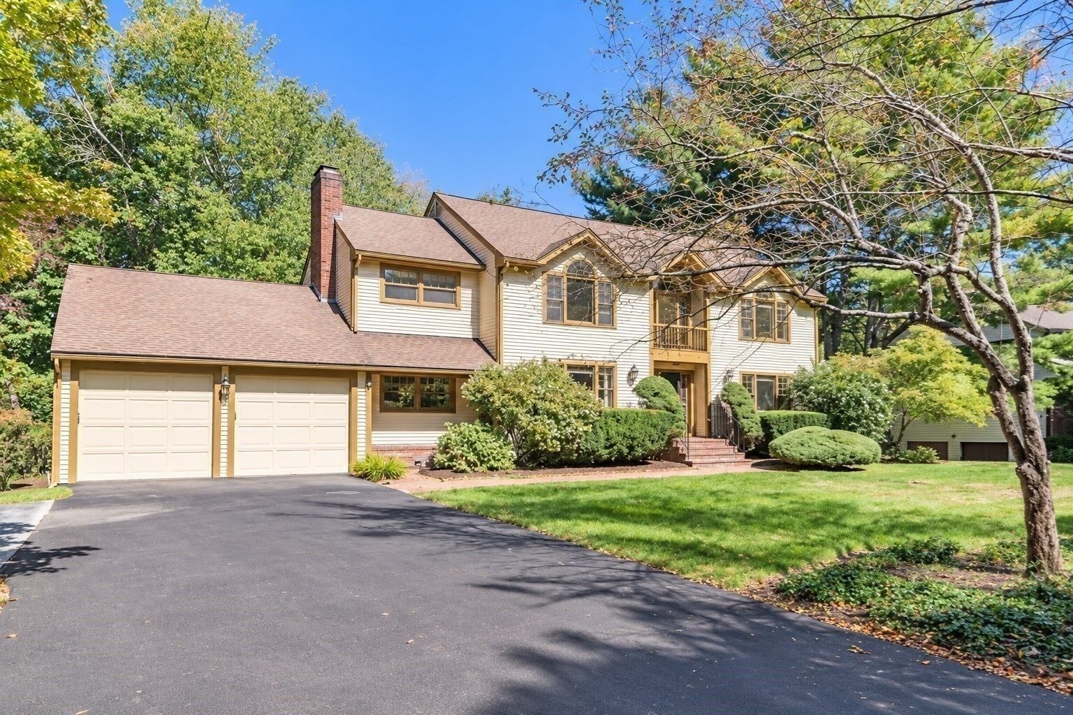 Property Photo:  9 Solomon Pierce Rd  MA 02420 