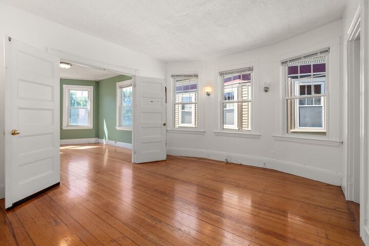 Property Photo:  83 Francis St 5  MA 02446 