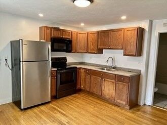 Property Photo: 168-170 Spruce St 6 MA 01453