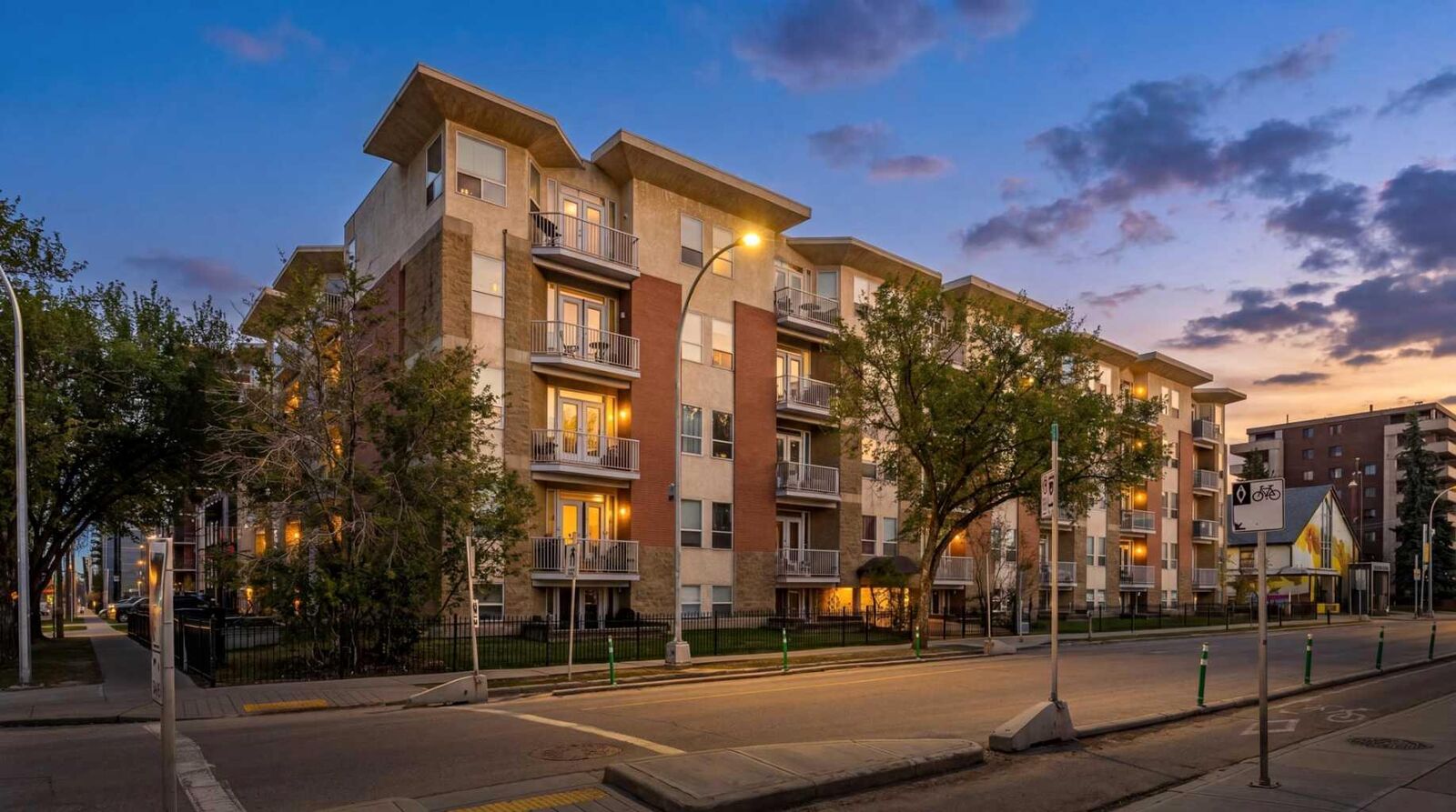 Property Photo:  1410 2 Street SW 214  AB T2R 1R1 