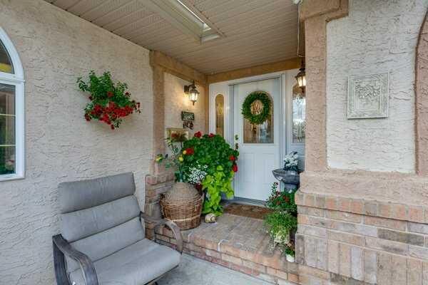 Property Photo:  4918 53 Avenue Close  AB T4G 1W1 
