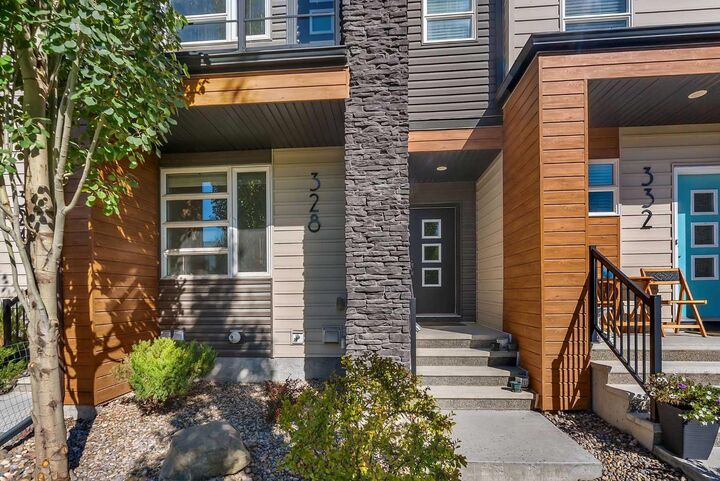 Property Photo:  328 Midtown Gate SW  AB T4B 4C9 
