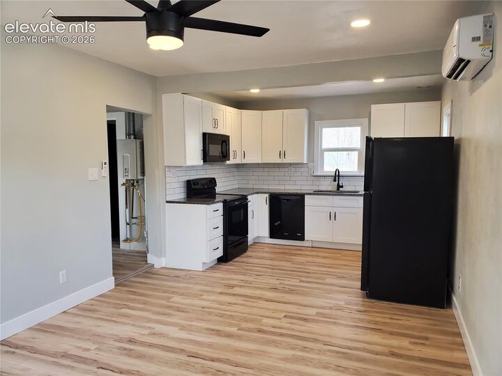 Property Photo:  749 E Cimarron Street  CO 80903 