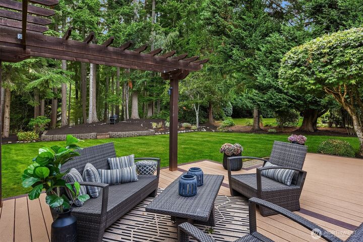 Property Photo: 3335 258th Avenue SE WA 98075