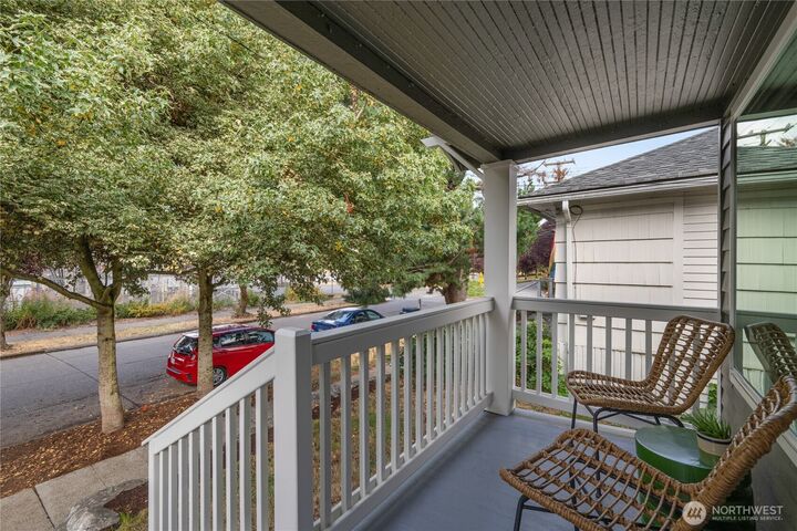 Property Photo: 4512 6th Avenue NW WA 98107