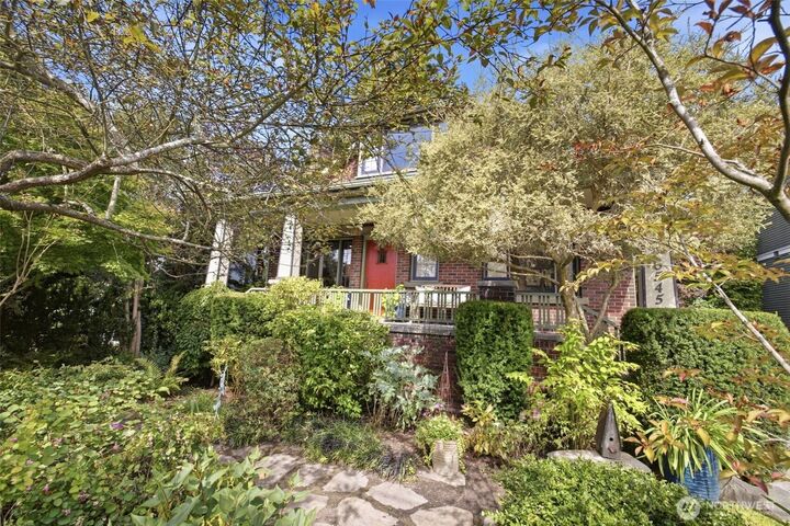 Property Photo: 6545 Fauntleroy Way SW WA 98136