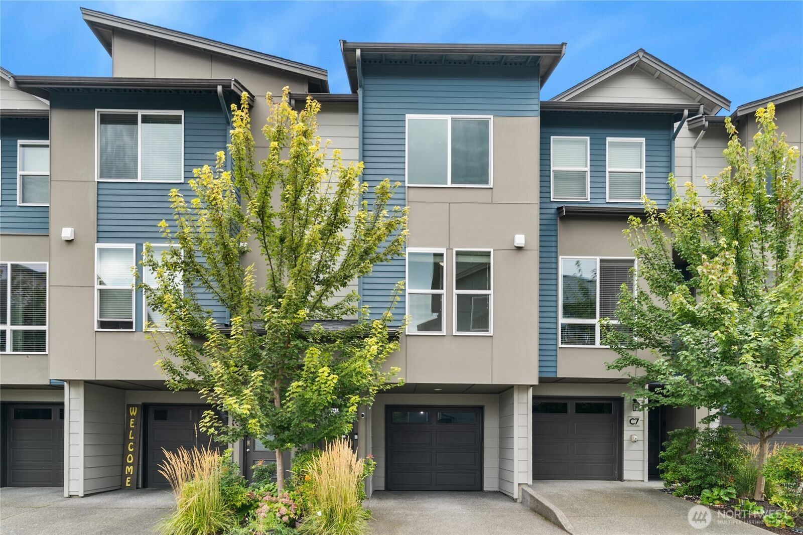 Property Photo:  15113  40th Avenue W C6  WA 98087 