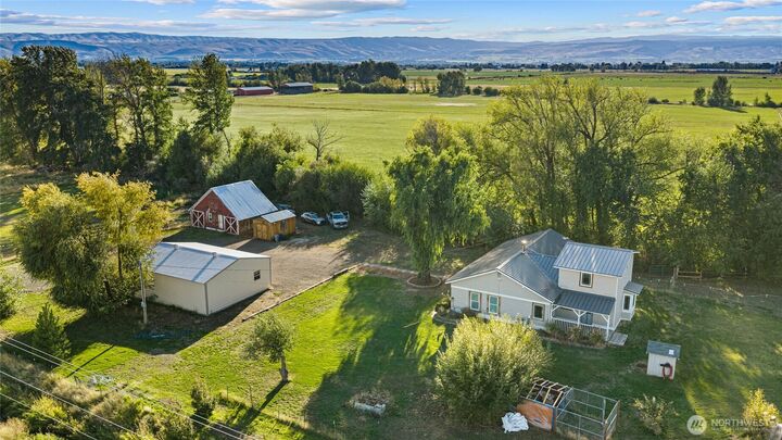 Property Photo:  5351  Naneum Road  WA 98926 