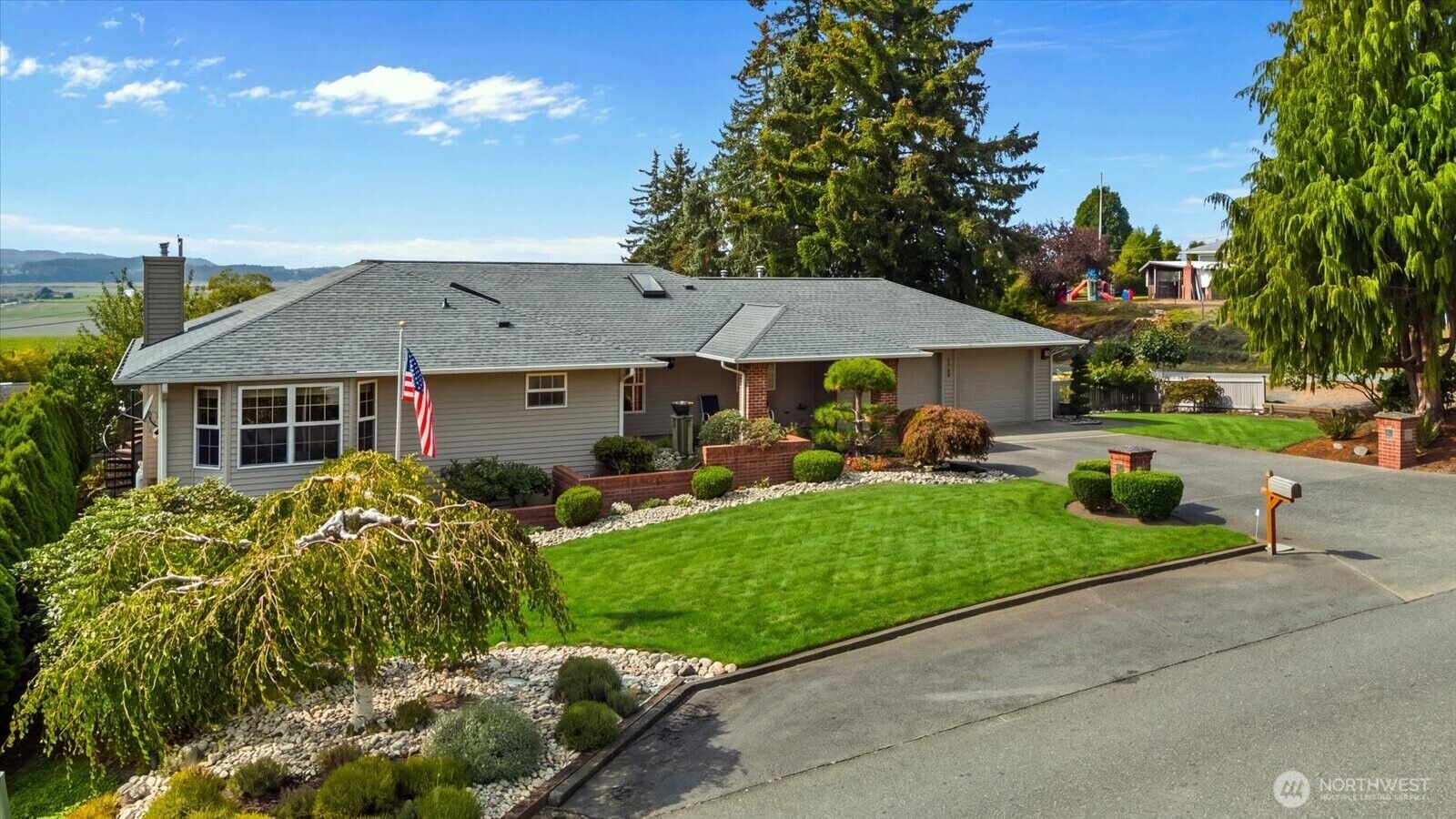 Property Photo: 27630 84th Drive NW WA 98292