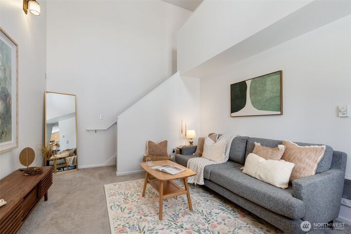 Property Photo: 425 Vine St 721 WA 98121
