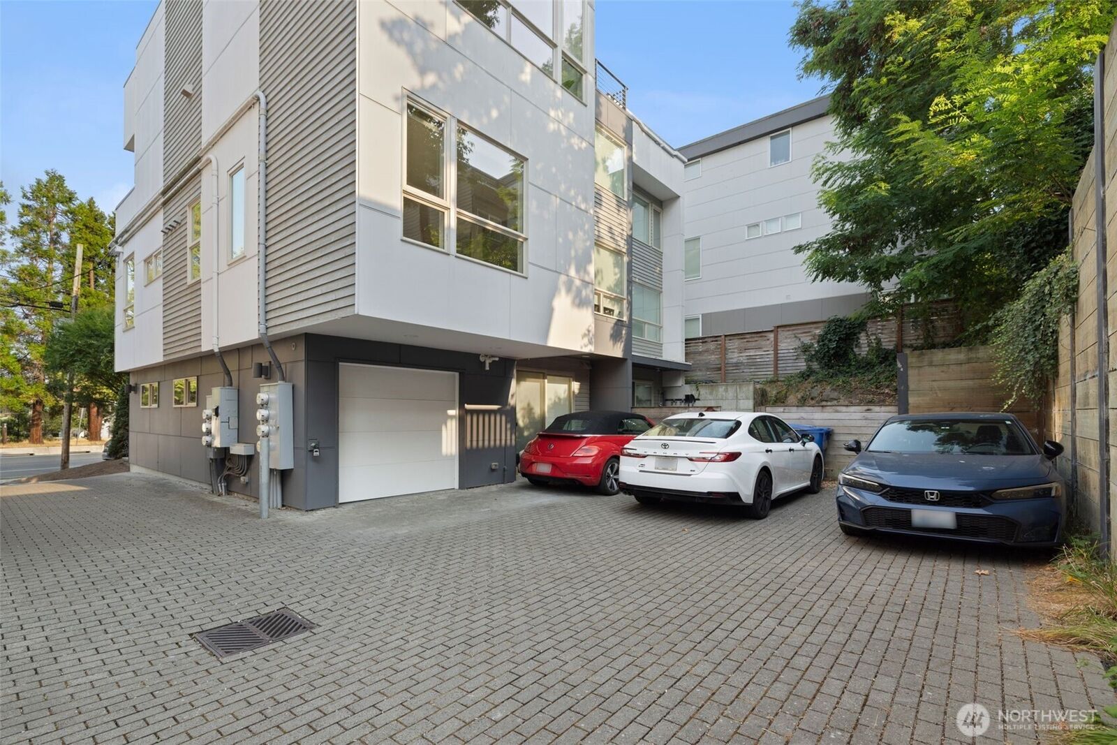 Property Photo: 3817 Gilman Avenue W WA 98199