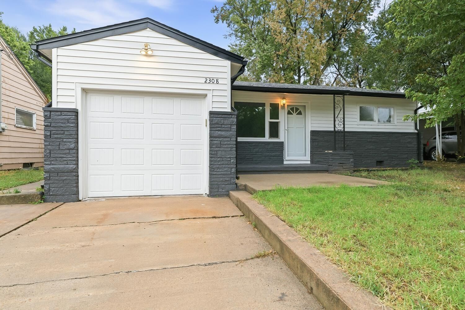 Property Photo: 2308 S Belmont St KS 67218-5008
