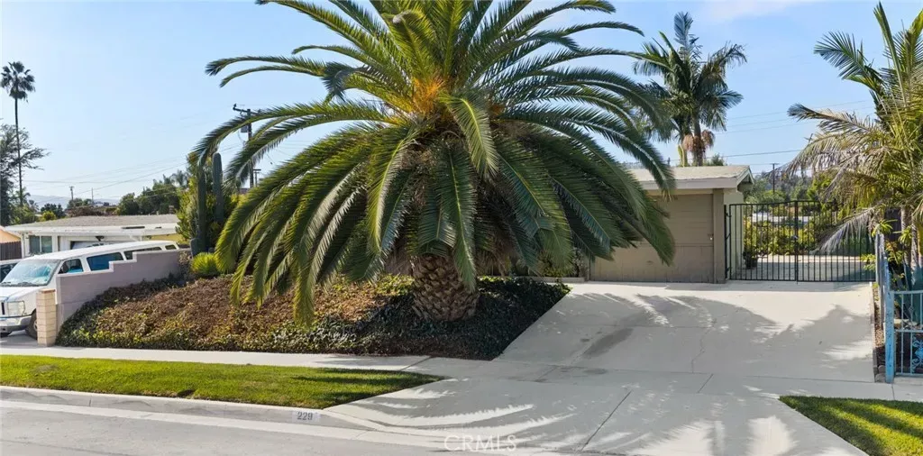 Property Photo: 229 S Shipman CA 91744