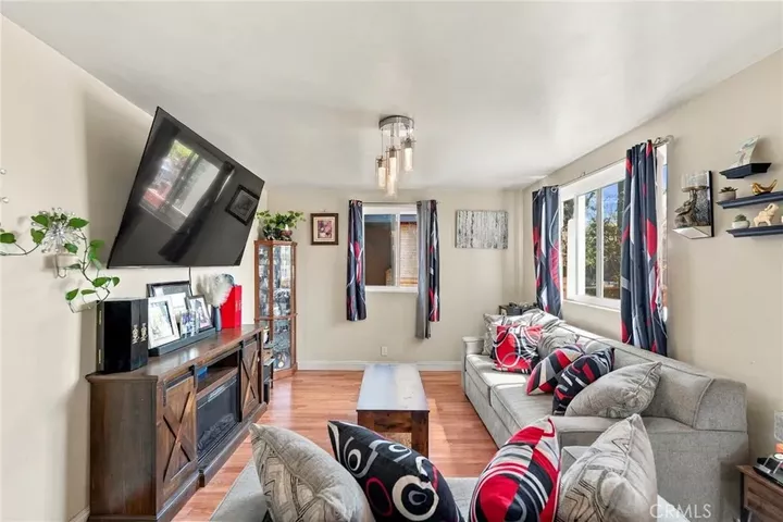 Property Photo:  215 E 76 Place  CA 90003 