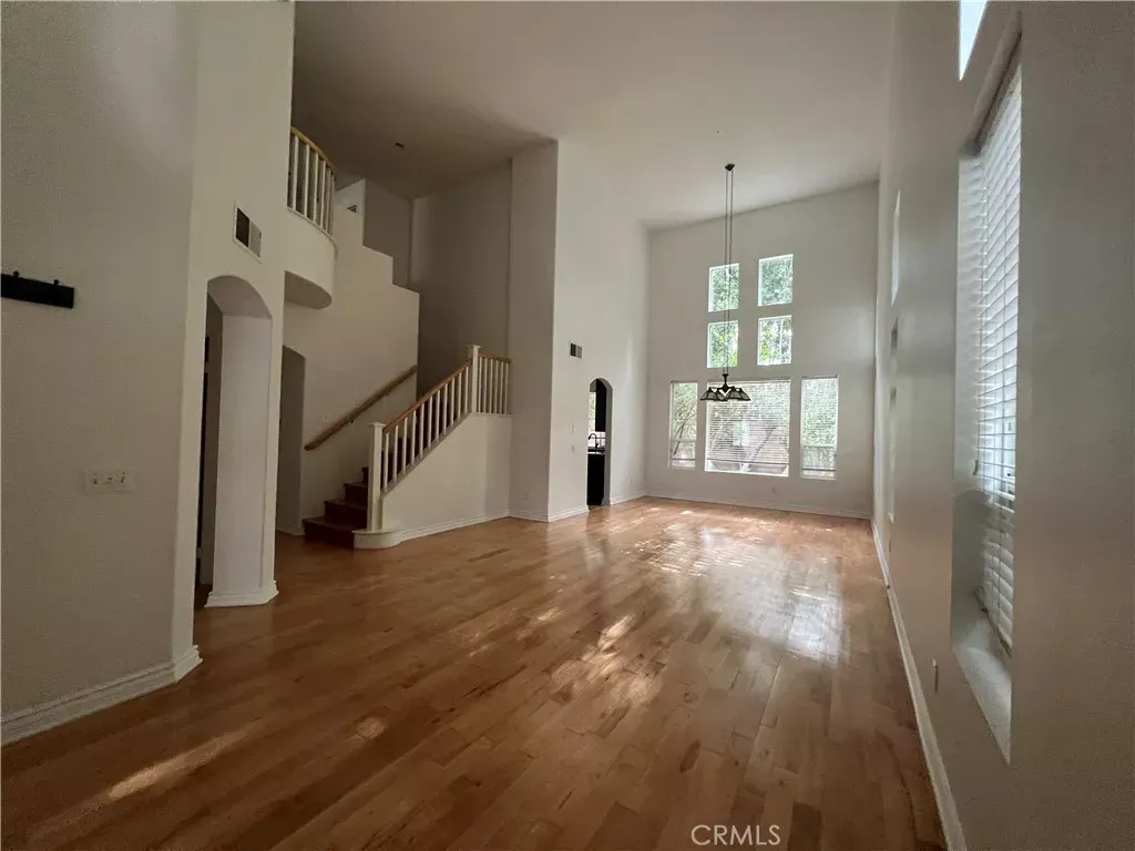 Property Photo:  10662 Chiquita  CA 91602 
