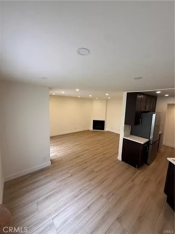 Property Photo:  1207 N Columbus Avenue 202  CA 91202 