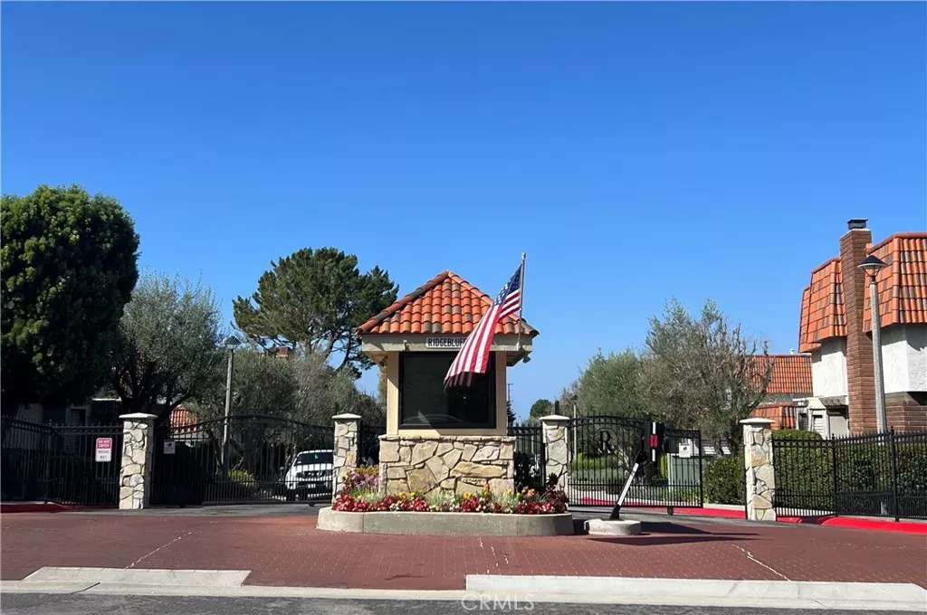 Property Photo: 27943 Ridgebluff Court CA 90275
