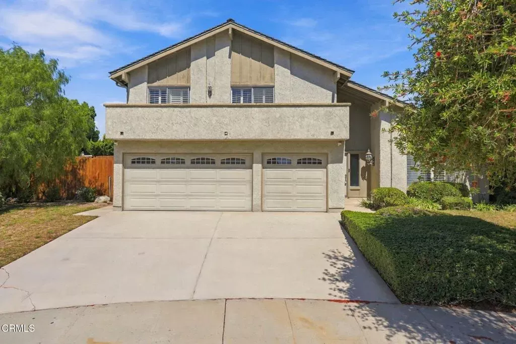 Property Photo: 1122 Casitas Court CA 93004