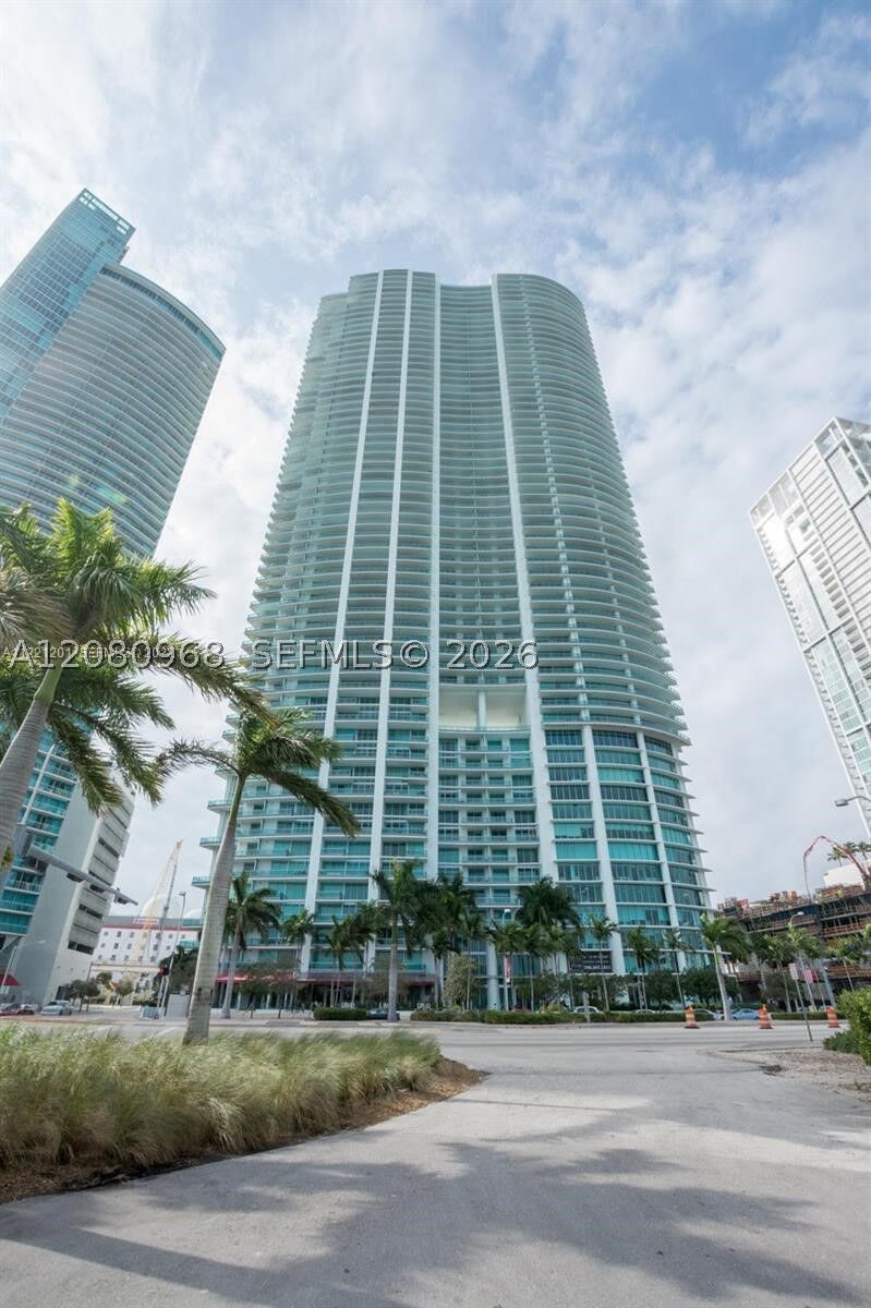 Property Photo: 900 Biscayne Blvd 2112 FL 33132