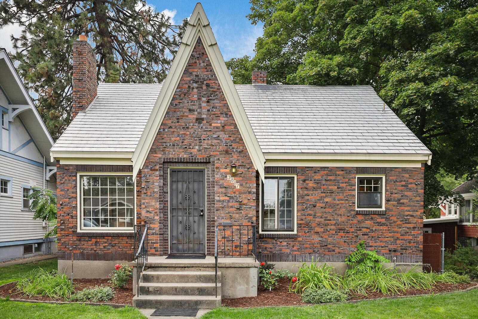 Property Photo: 3817 N Normandie St WA 99205
