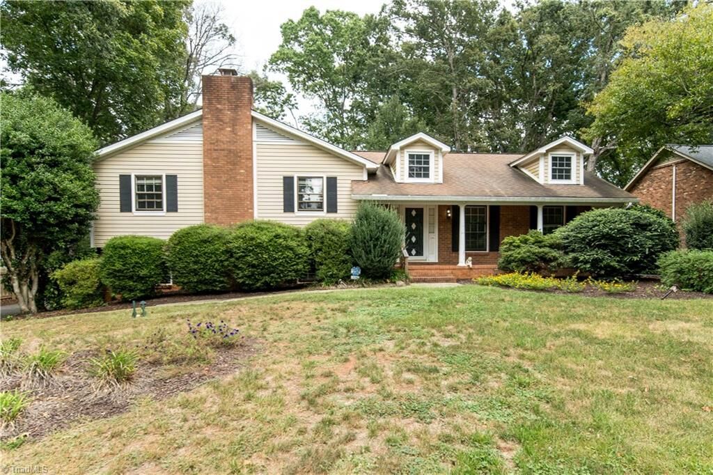 Property Photo: 321 Stanaford Road NC 27104