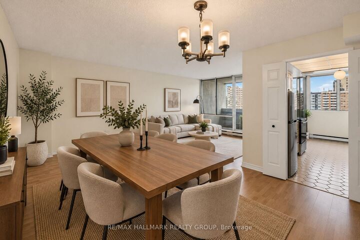 Property Photo:  530 Laurier Avenue W 901  ON K1R 7T1 