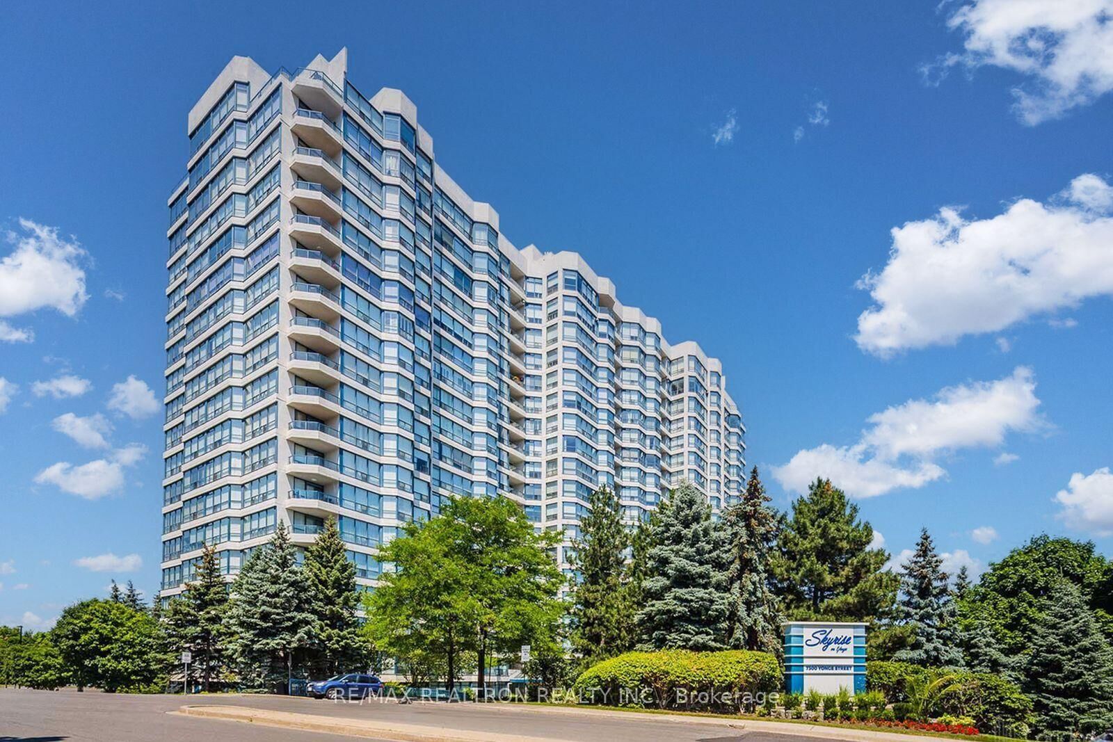 Property Photo:  7300 Yonge Street 510  ON L4J 7Y5 