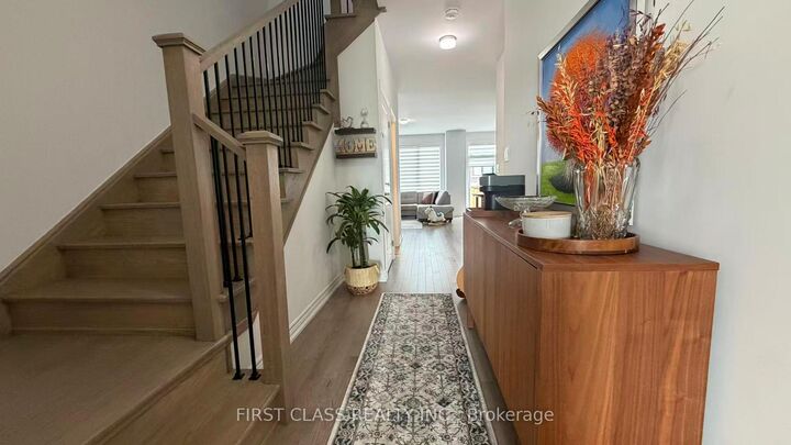Property Photo:  9 Milady Crescent  ON L9J 0B7 