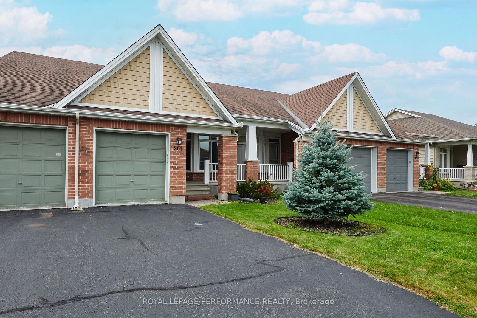 Property Photo:  261 Bulrush Crescent  ON K1T 0E5 