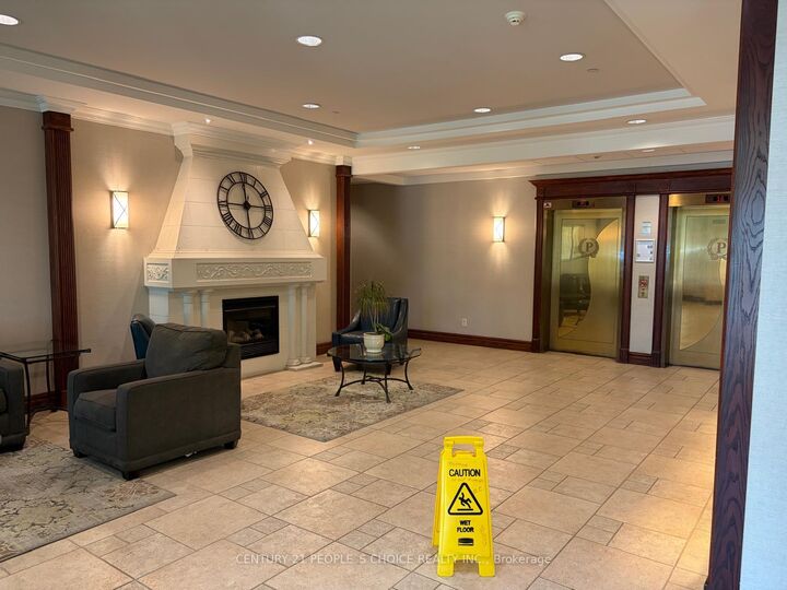Property Photo:  2545 Erin Centre Boulevard 1504  ON L5M 6Z9 