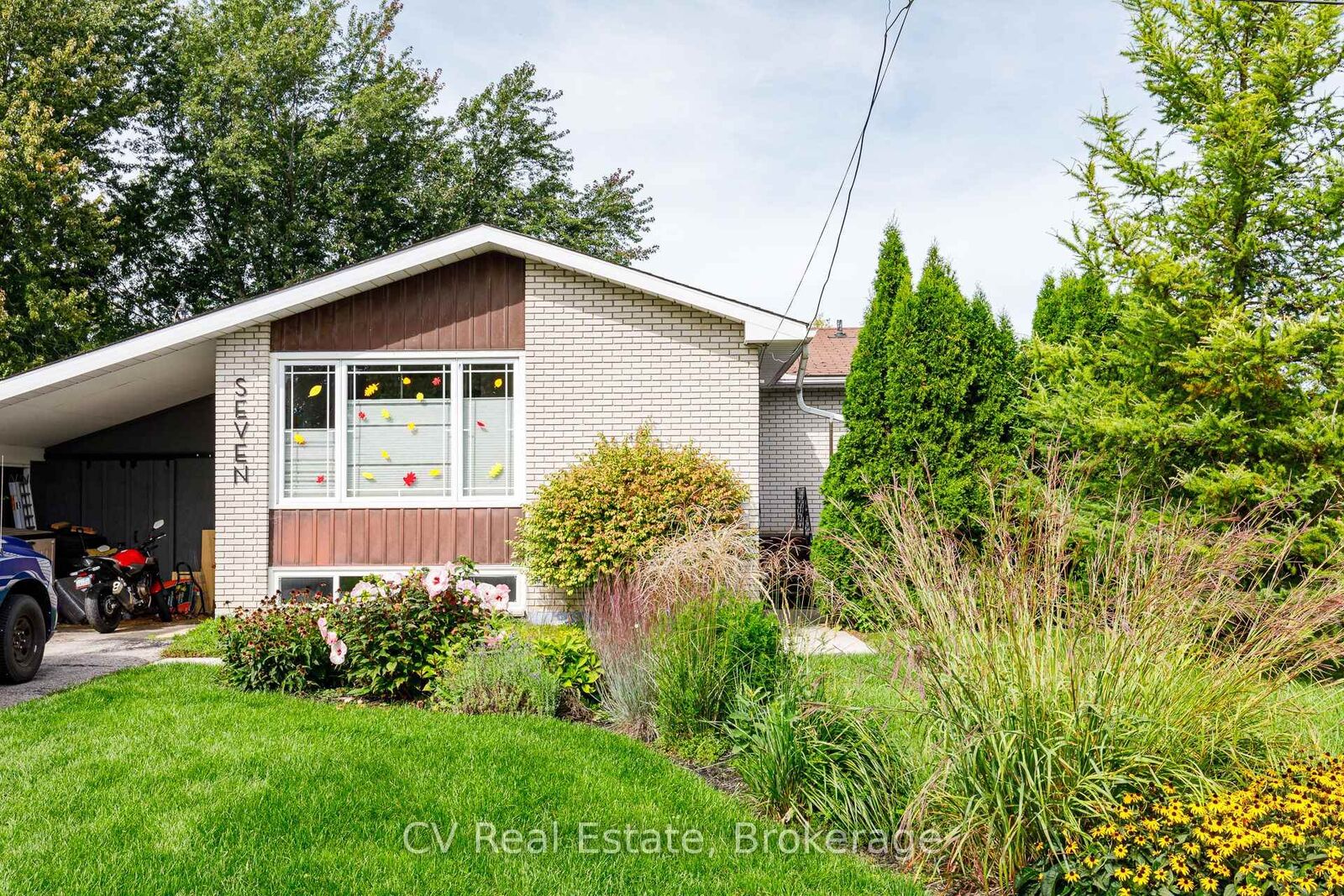 Property Photo:  7 Willow Street  ON L9Y 2H9 