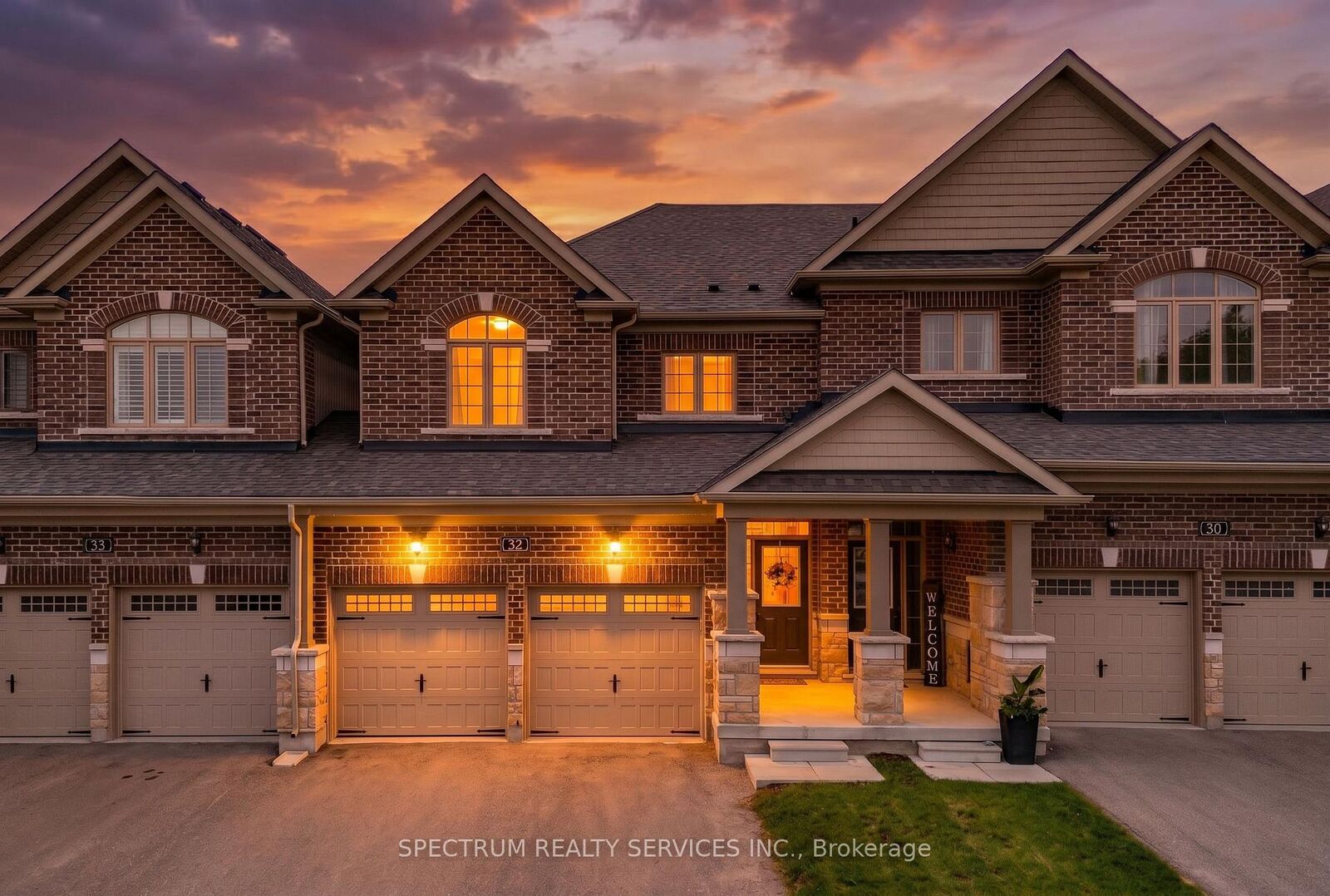 Property Photo: 32 Horizon Avenue ON L0A 1G0