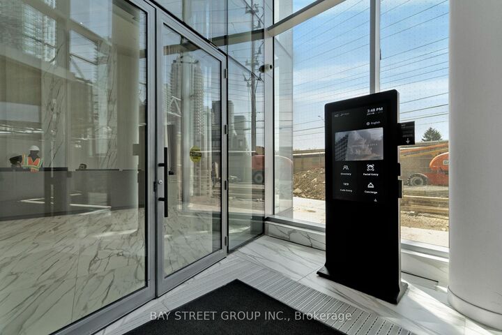 Property Photo:  448 Burnhamthorpe Road W 4403  ON L5B 0R4 