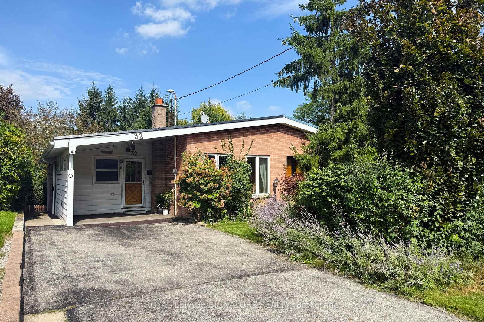 Property Photo:  32 Northey Drive  ON M2L 2S9 