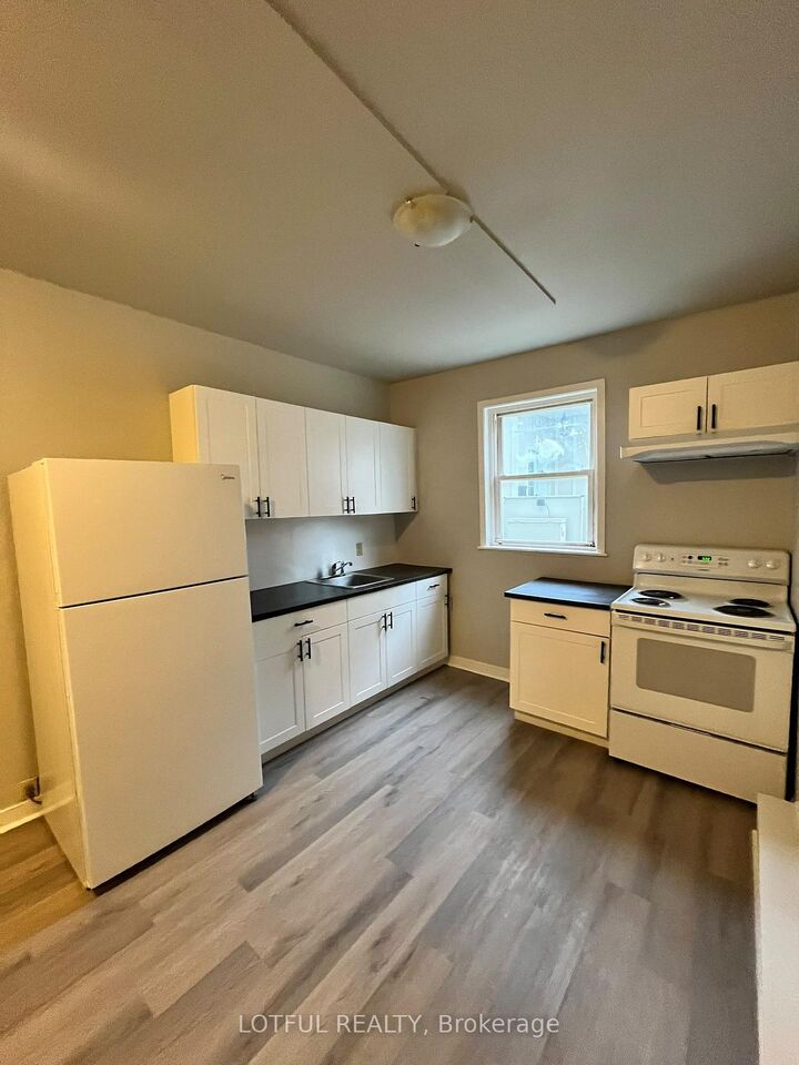 Property Photo: 33 Lakeshore Drive 3 ON K0C 1X0