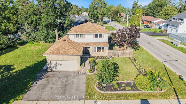 Property Photo:  104 Woodside Drive  ON L3V 7N7 