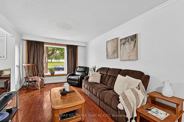 Property Photo: 84 Longford Drive ON L3Y 2Y4